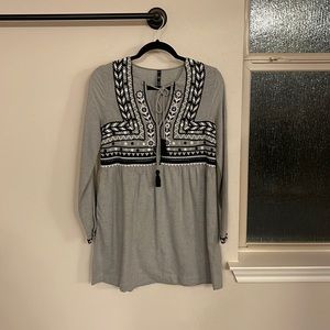 Zara trf long sleeve gray dress with black and white embroidery